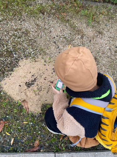Enfant dormant avec l'oreiller Le P'tit Loup